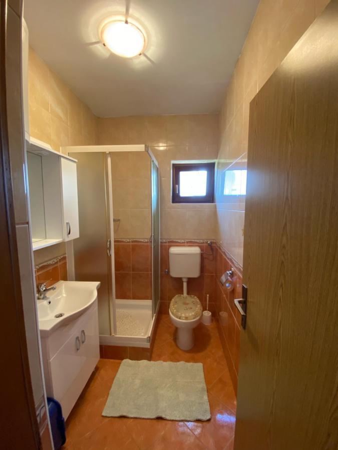 רובנסקה Apartments Irina מראה חיצוני תמונה