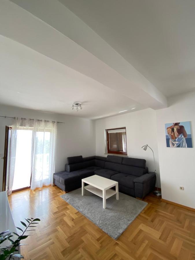 רובנסקה Apartments Irina מראה חיצוני תמונה