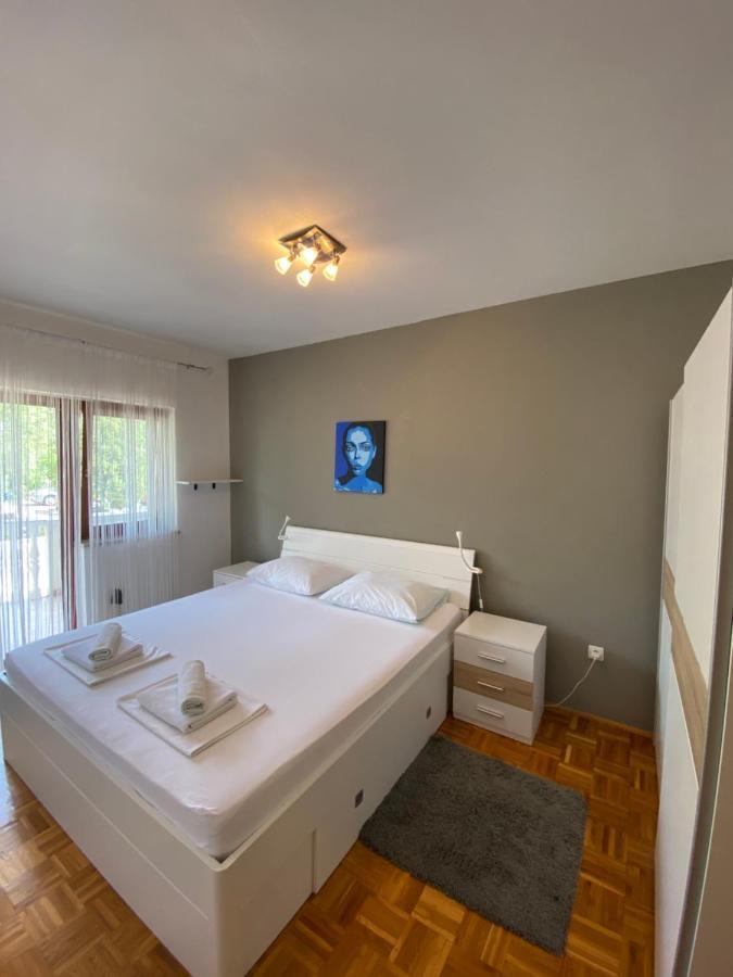 רובנסקה Apartments Irina מראה חיצוני תמונה