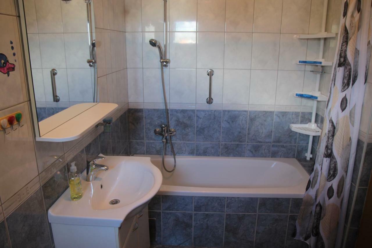 רובנסקה Apartments Irina מראה חיצוני תמונה